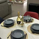 بيت للعطل Archome Luxury *